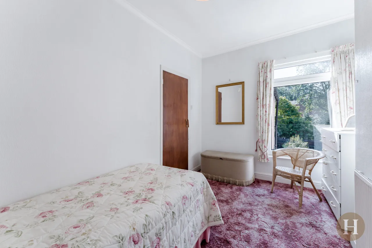 War Lane, Birmingham, B17, photo 12