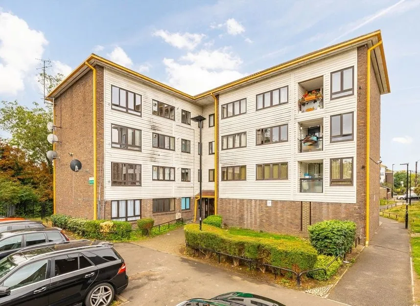 3 bed flat for sale — Summerwood Road, Isleworth, TW7