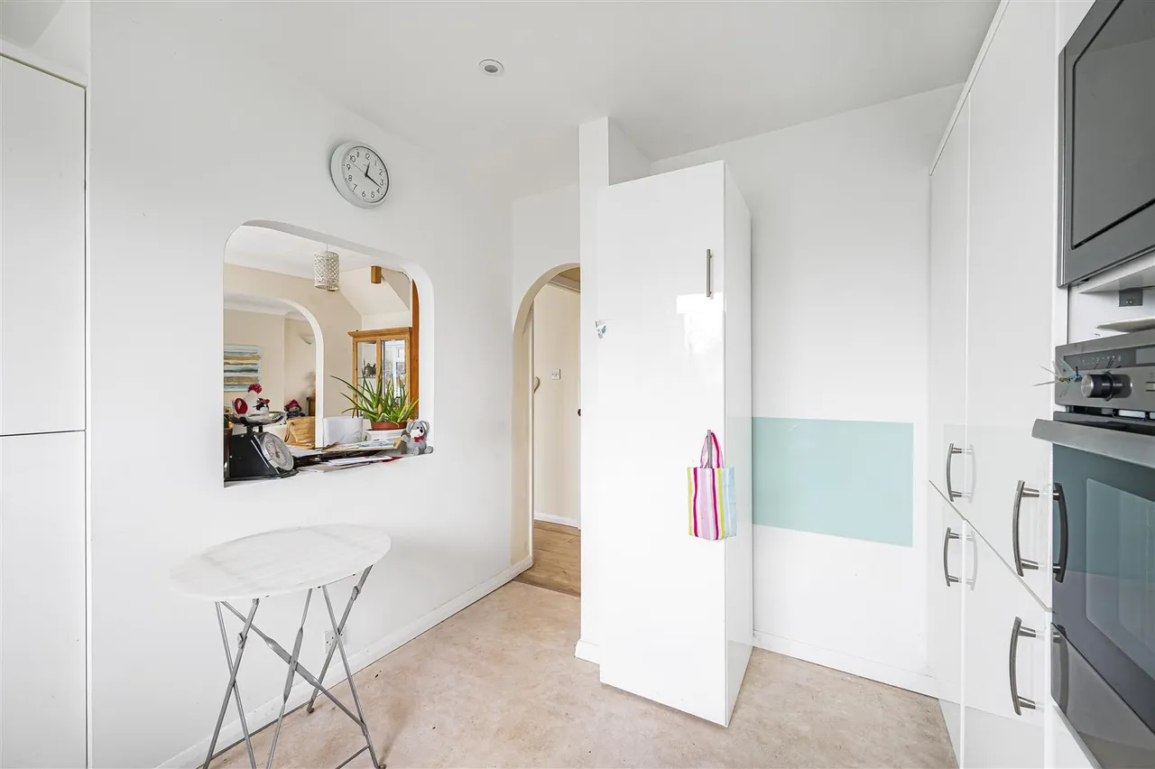 Edinburgh Road, Seaford, photo 13