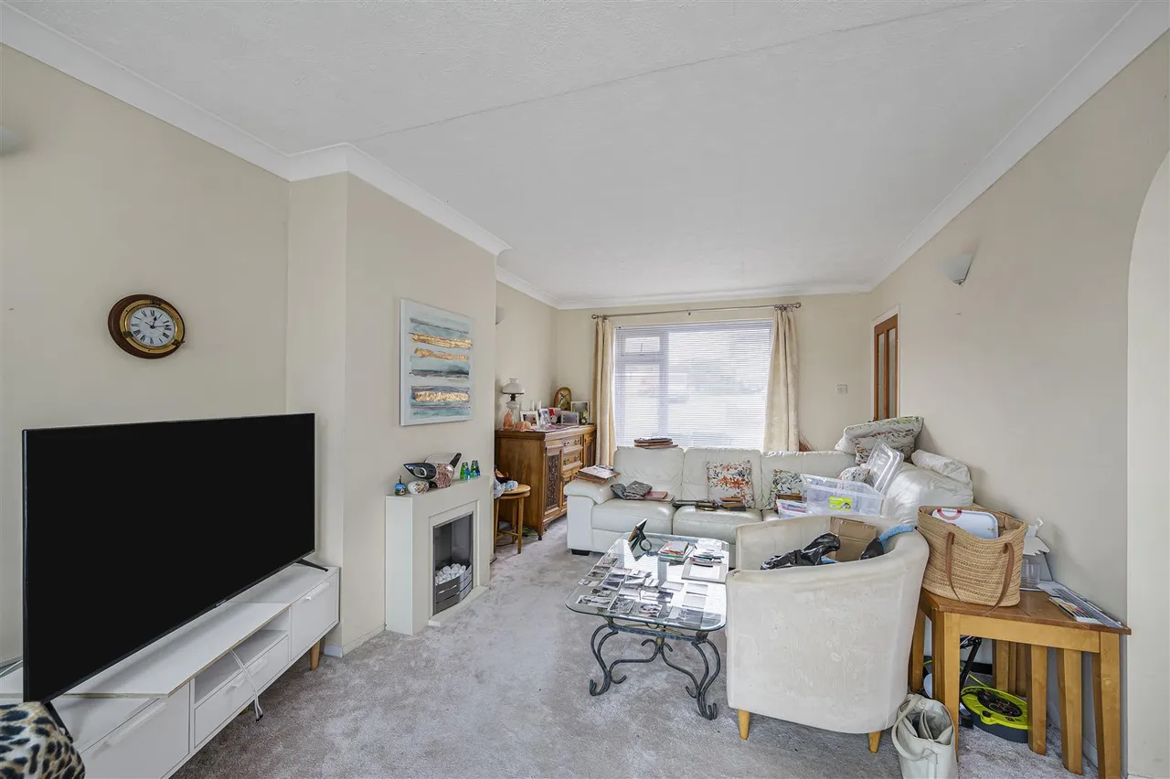 Edinburgh Road, Seaford, photo 4