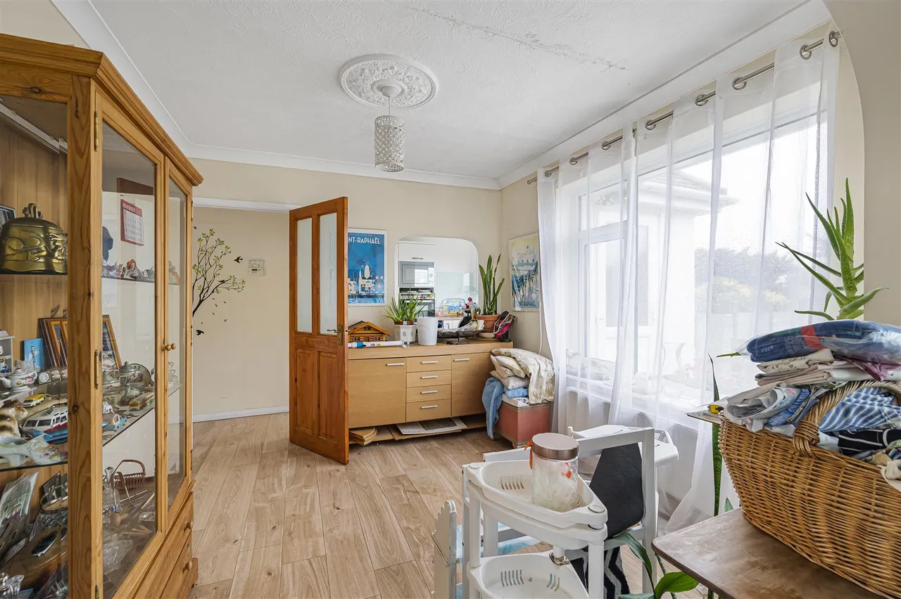 Edinburgh Road, Seaford, photo 11