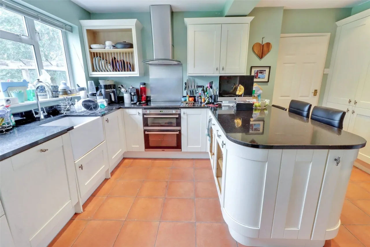 Church Road, Earley, RG6, photo 3