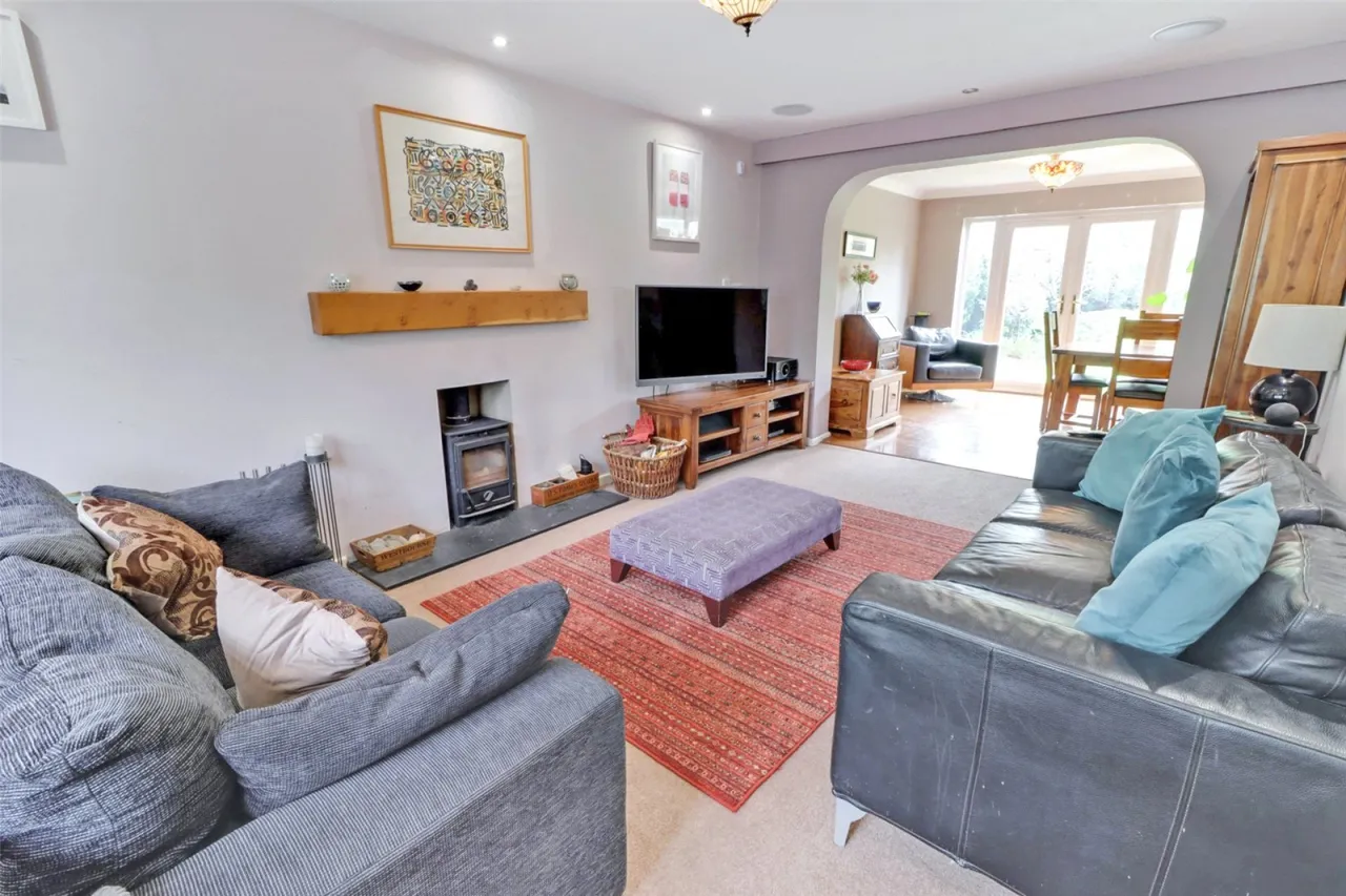 Church Road, Earley, RG6, photo 2