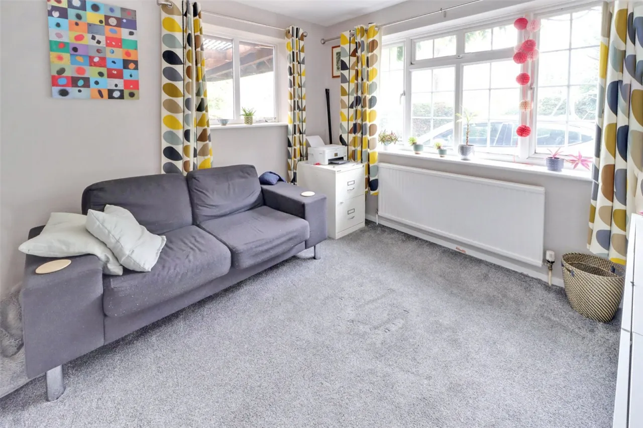 Church Road, Earley, RG6, photo 9
