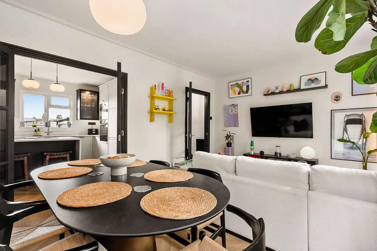 Ferndale Road, London, United Kingdom, SW4 7SE, photo 2