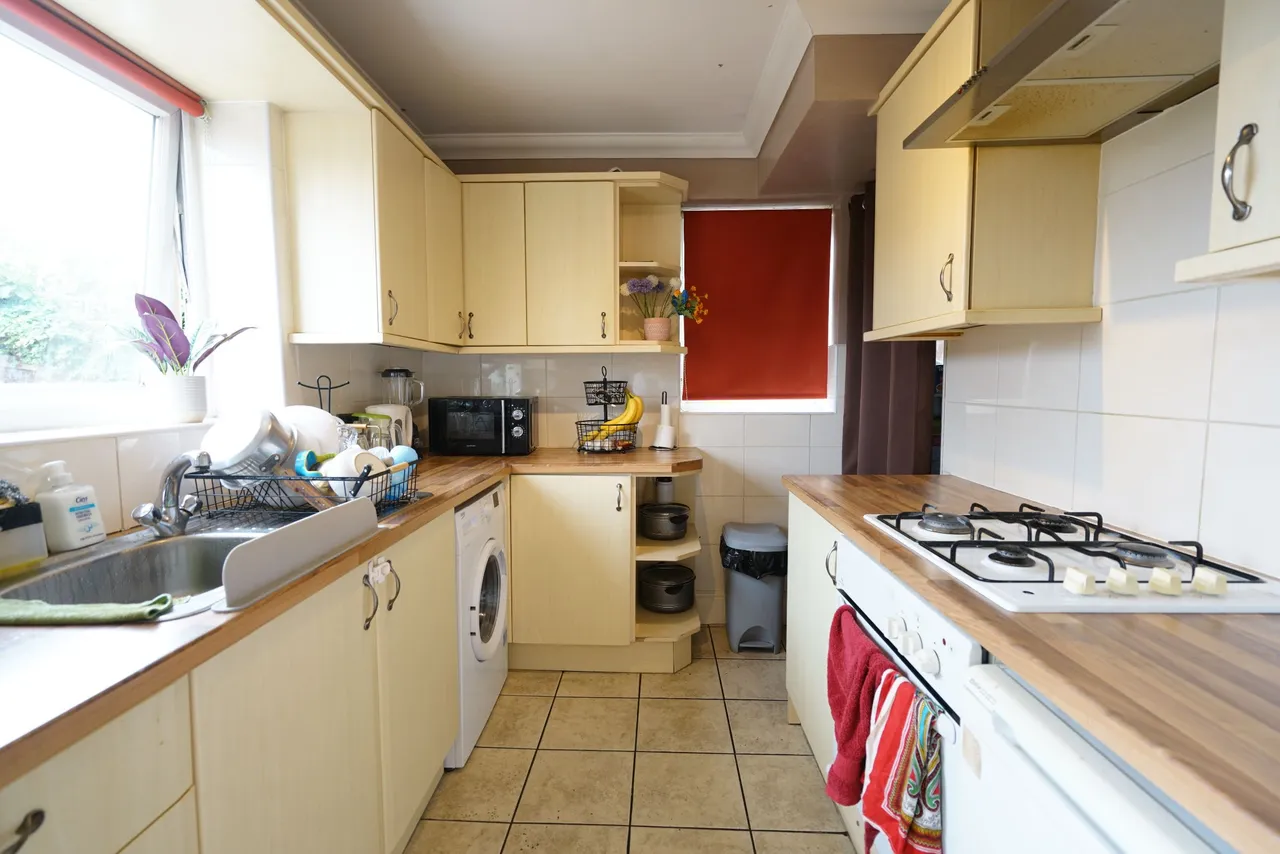Manor Road, Tilbury, Essex, RM18 8XR, photo 9