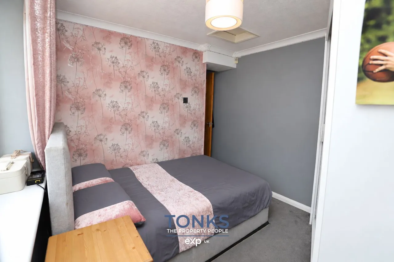 Sandringham Road, Halesowen, B62, photo 13