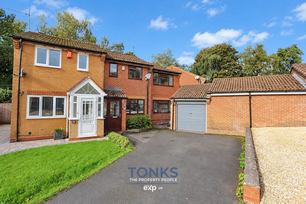 3 bed house for sale, Sandringham Road, Halesowen, B62
