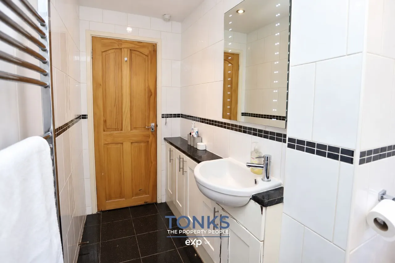Sandringham Road, Halesowen, B62, photo 16