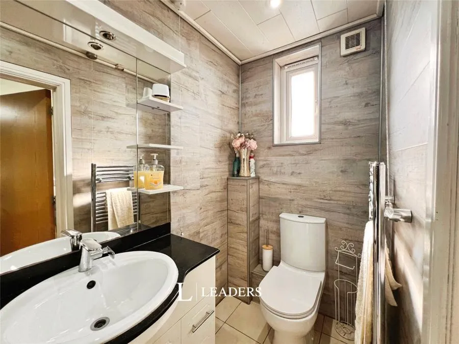 Trowell Road, Wollaton, NG8, photo 15