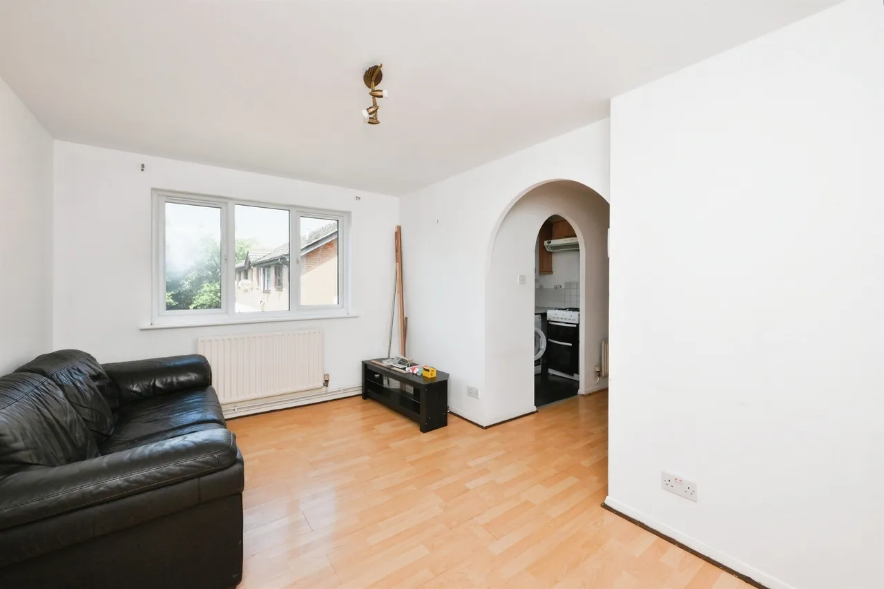 Parrotts Field, Hoddesdon, photo 7