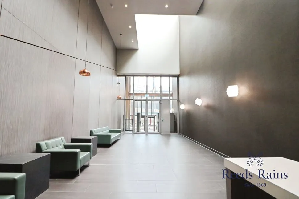 Terry Spinks Place, London, E16, photo 5