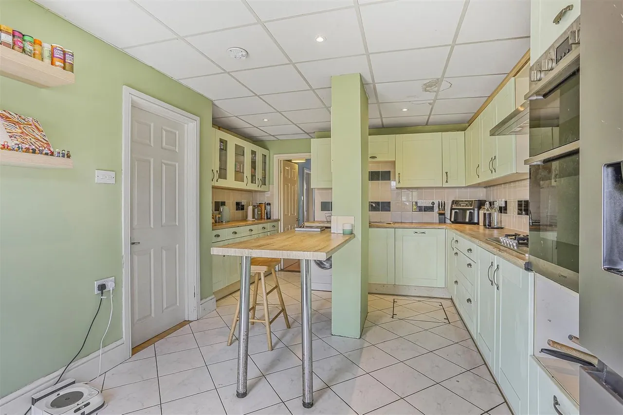 Tonfield Road, Sutton, SM3 9JP, photo 9