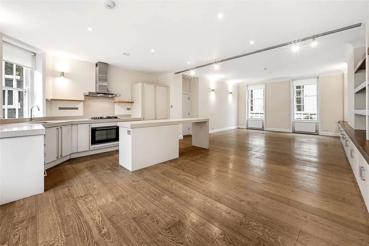 2 bed flat for sale, Portland Place, London, W1B