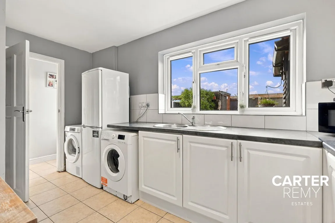 Tyefields, Pitsea, Basildon, SS13 1HY, photo 11