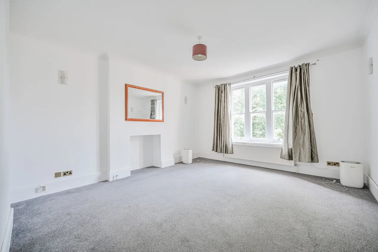 4 St James's Court, 81 Fore Street, London, photo 9