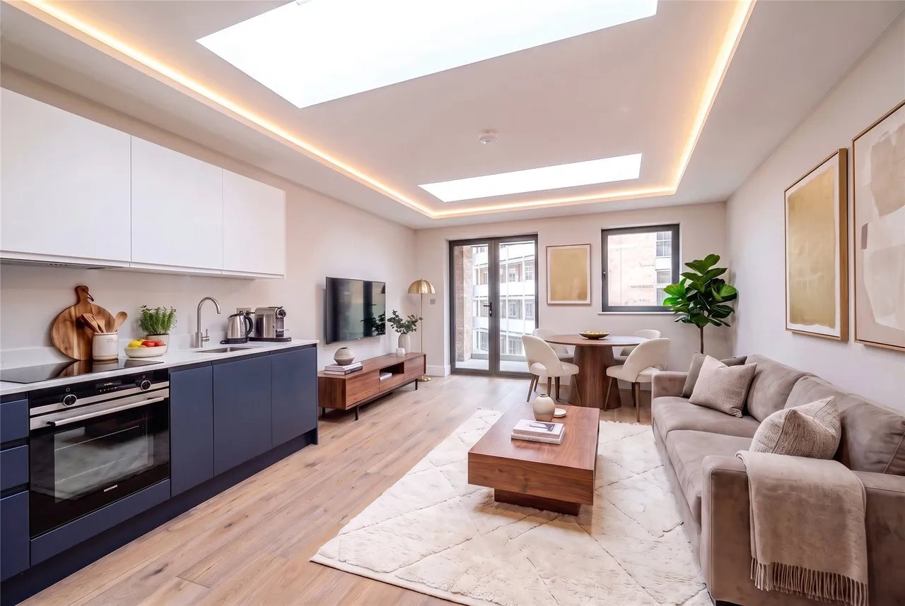 Shepherds Bush Road, W6, photo 3