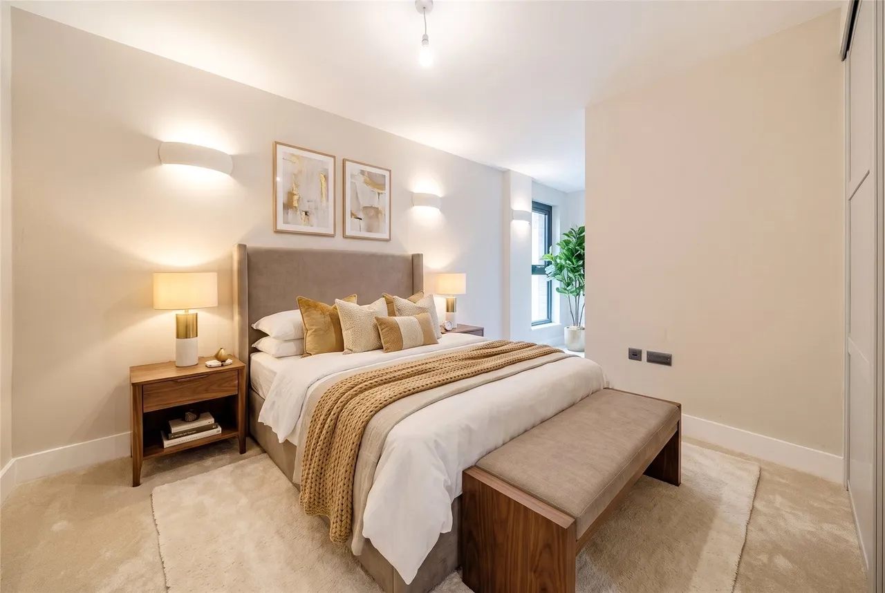 Shepherds Bush Road, W6, photo 7