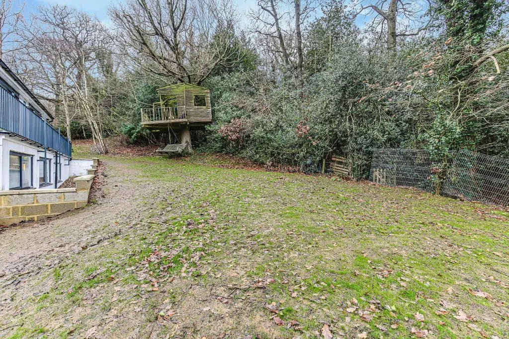 High Beech, South Croydon, photo 30