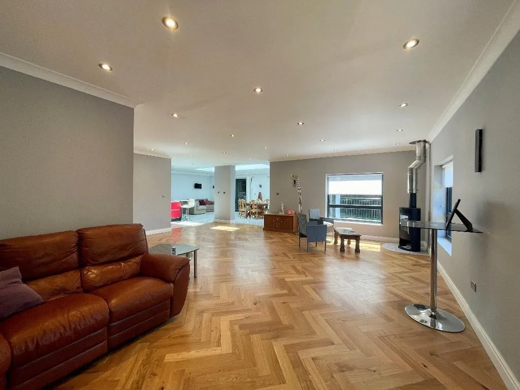 High Beech, South Croydon, photo 6