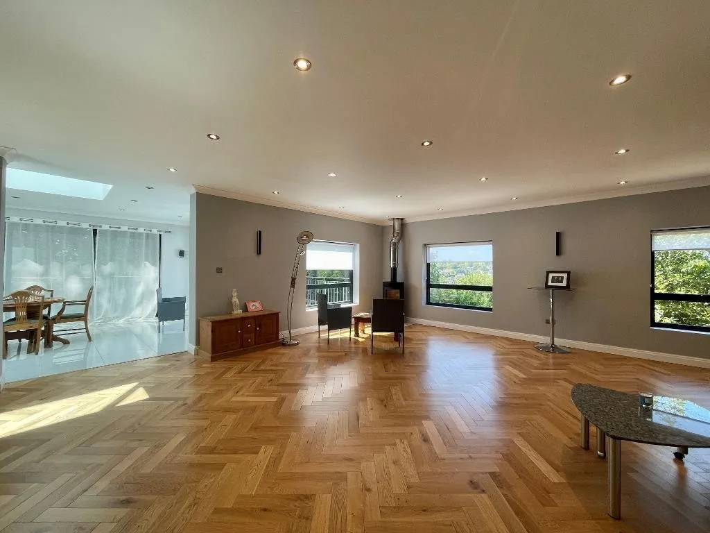 High Beech, South Croydon, photo 11