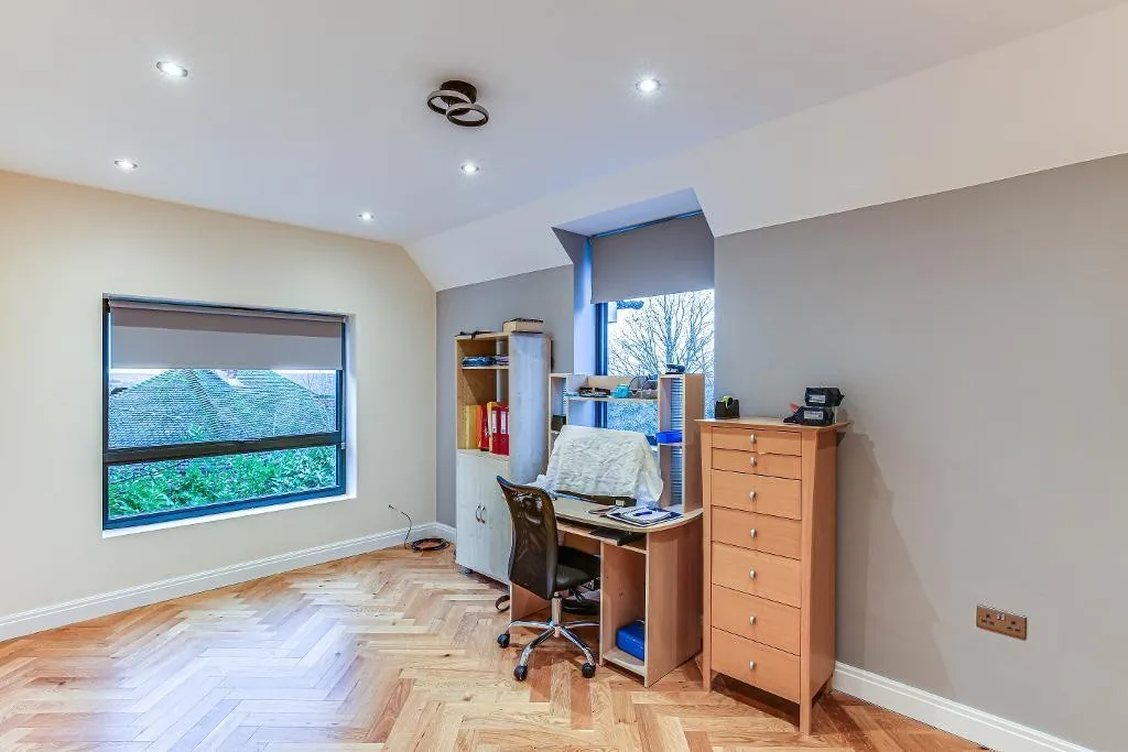 High Beech, South Croydon, photo 9