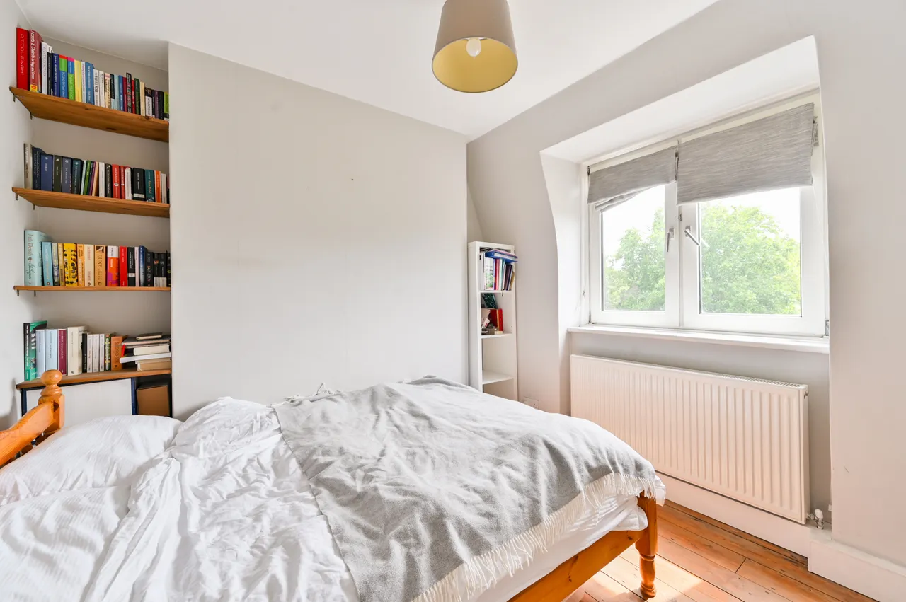 28 Bilton House, Wandsworth Road, London, photo 6