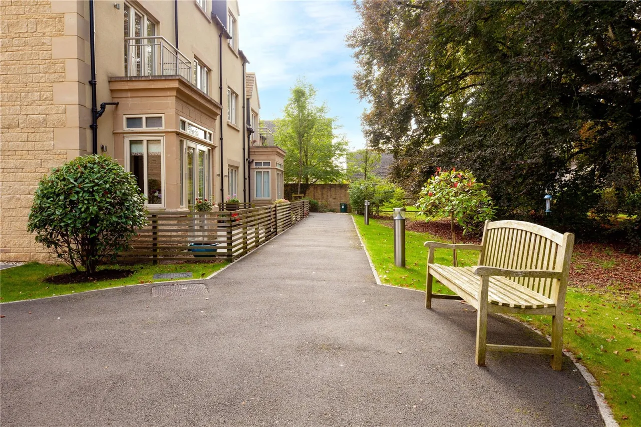 Stratton Place, Stratton, GL7, photo 20