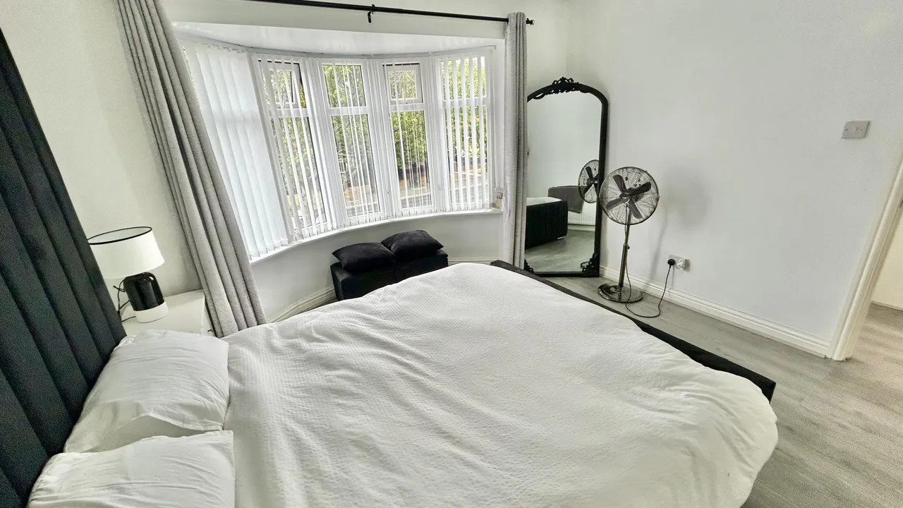 Broadway, Chadderton, OL9, photo 14