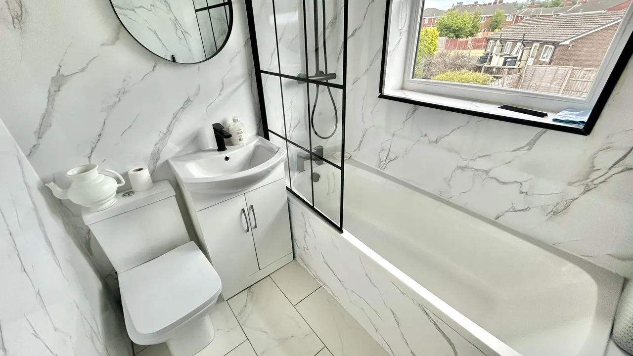 Broadway, Chadderton, OL9, photo 15