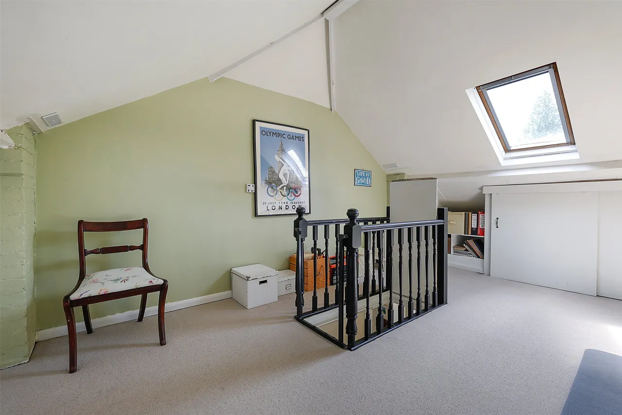 Harrowgate Gardens, Dorking, RH4, photo 8