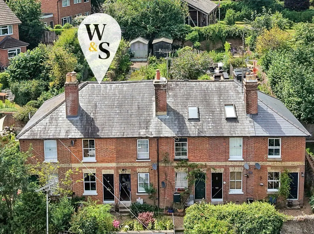 2 bed property for sale, Harrowgate Gardens, Dorking, RH4