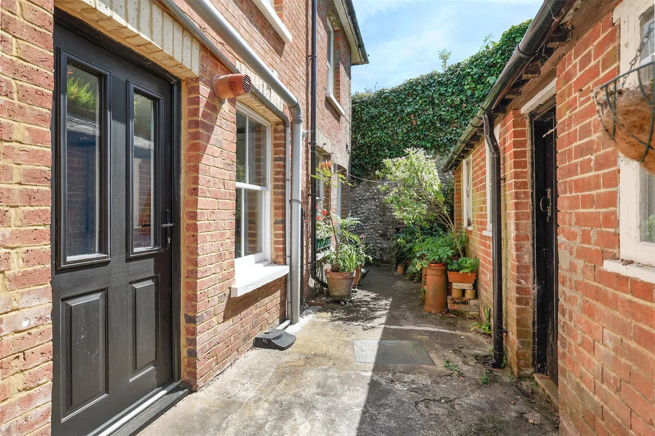 Harrowgate Gardens, Dorking, RH4, photo 10