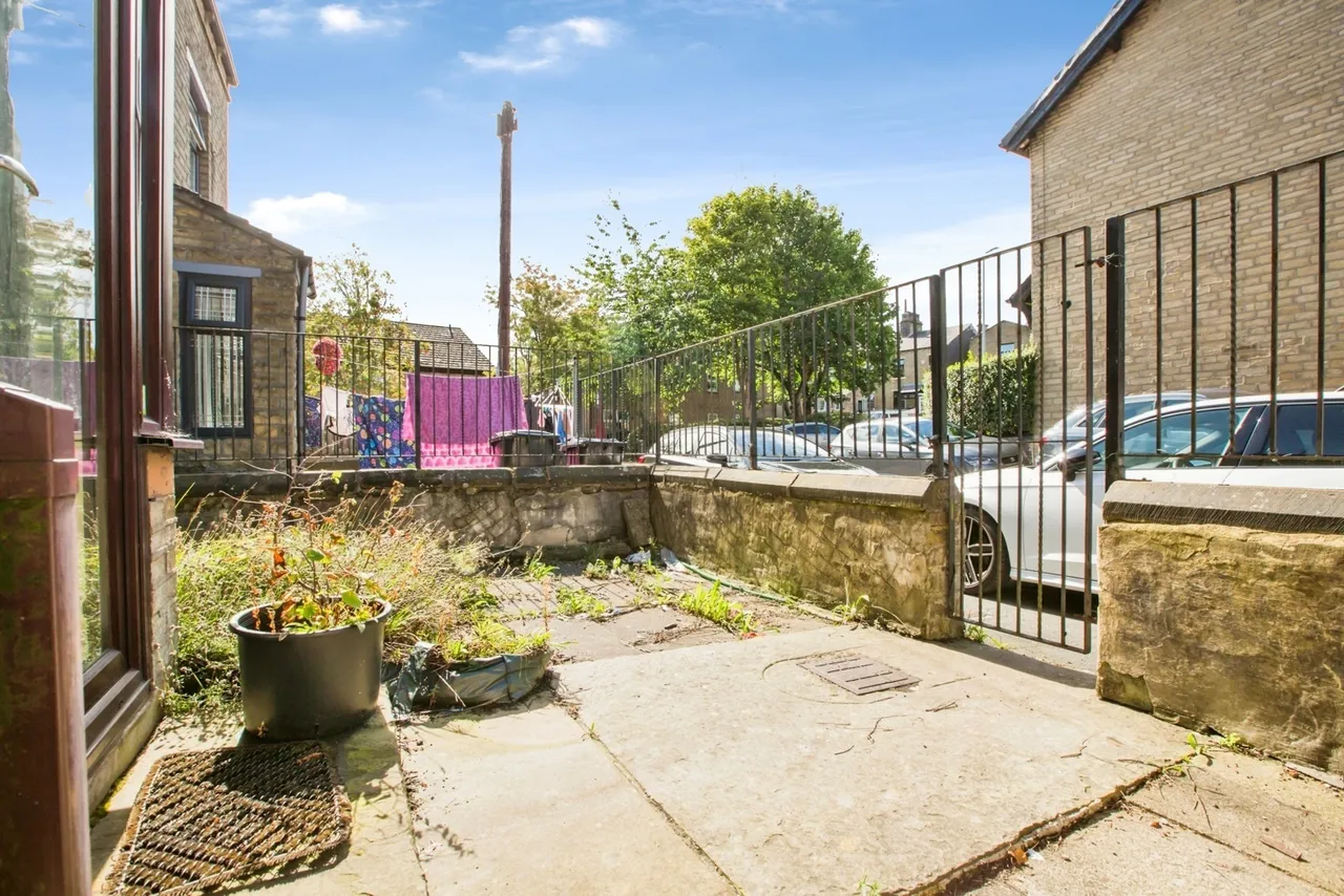 Victor Terrace, Halifax, West Yorkshire, HX1, photo 13