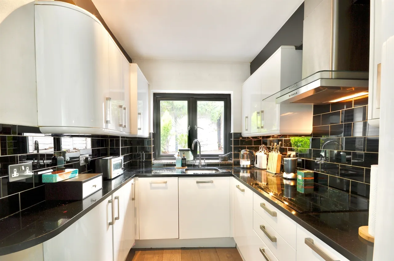 Summers Row, London, N12, photo 8