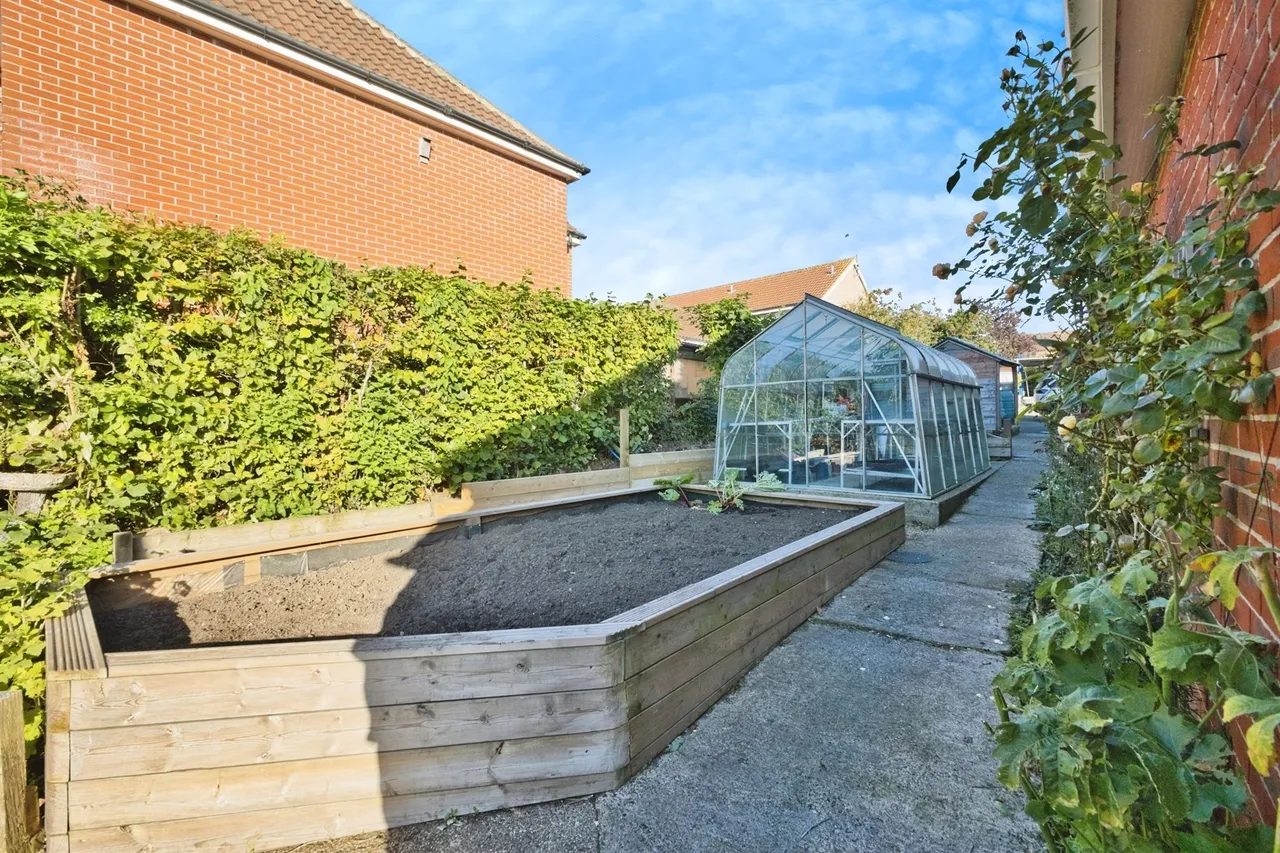 Elizabeth Way, Chard, TA20, photo 15