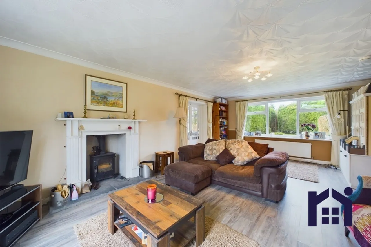 Wigan Road, Euxton, Chorley, PR7 6JH, photo 3