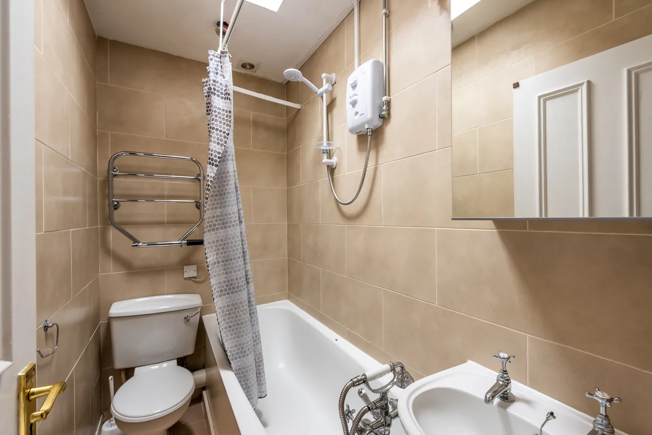 Flat 15, 6 Collingham Place, London, photo 4