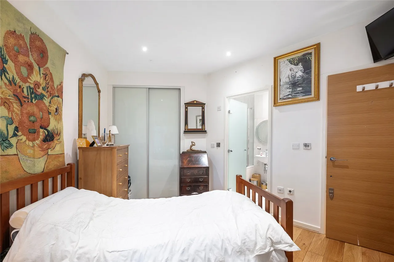 Wendle Square, Battersea, SW11, photo 4