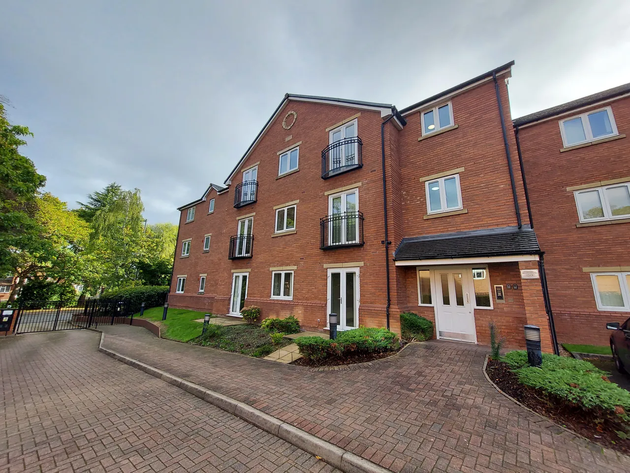 2 bed flat to rent — Mellish Park, Mellish Road, Walsall, WS4 2EB