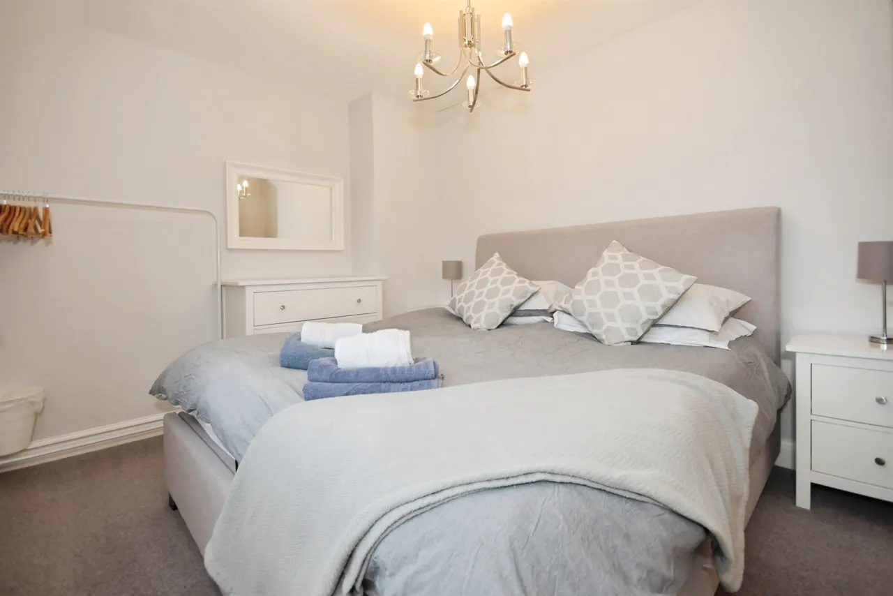 Butts Road, Bakewell, photo 8