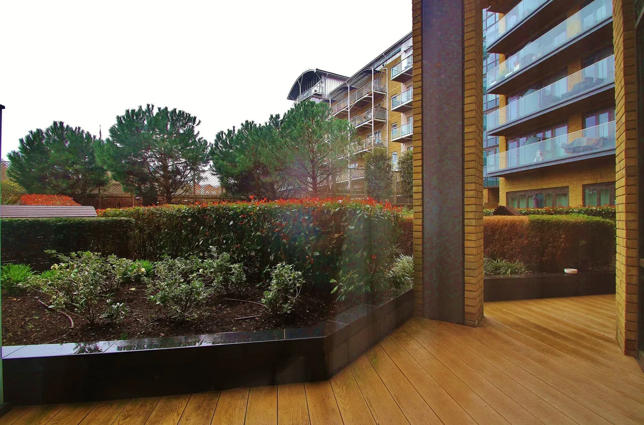 Kew Bridge Road, Brentford, TW8, photo 11