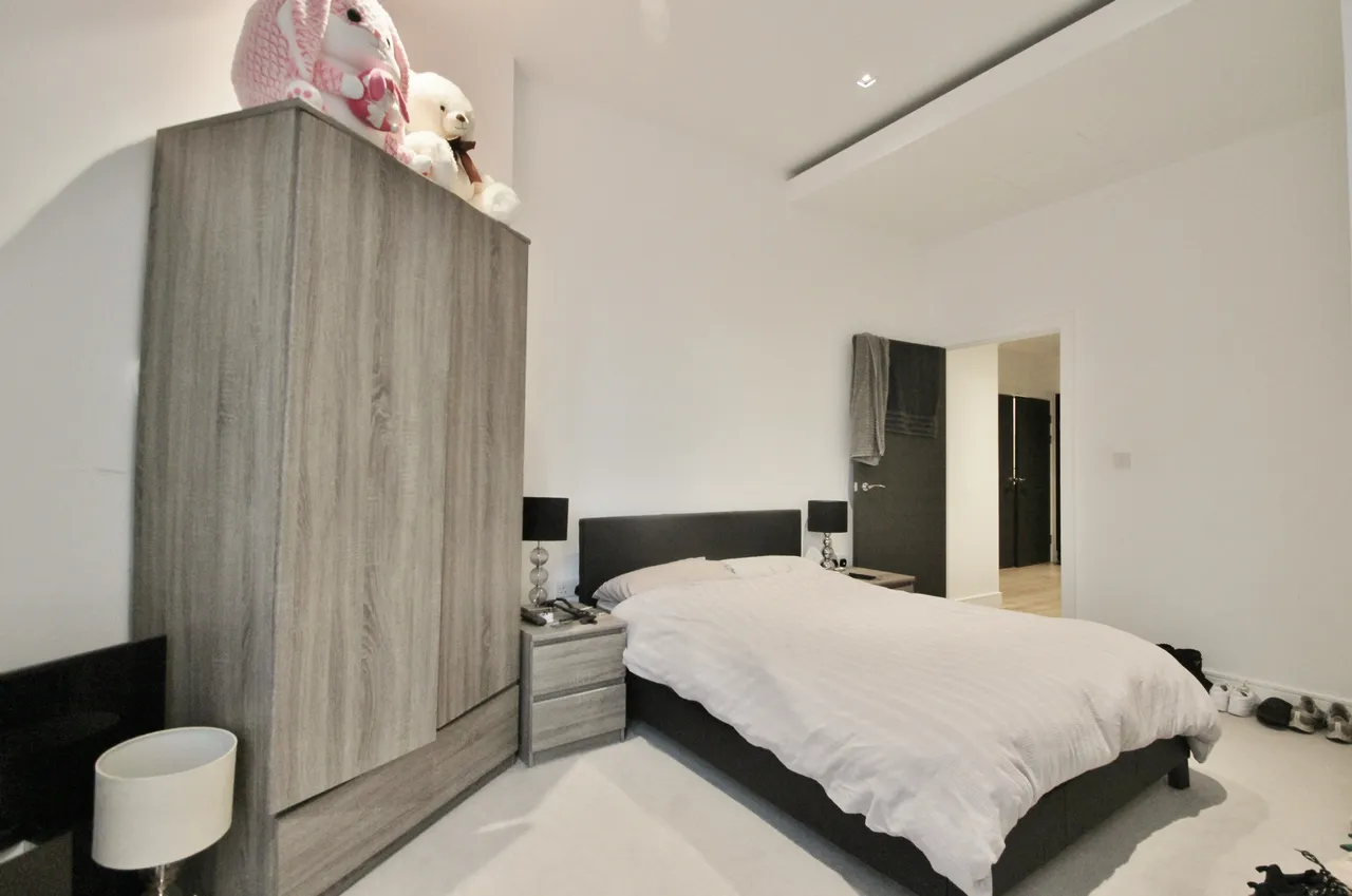 Kew Bridge Road, Brentford, TW8, photo 7
