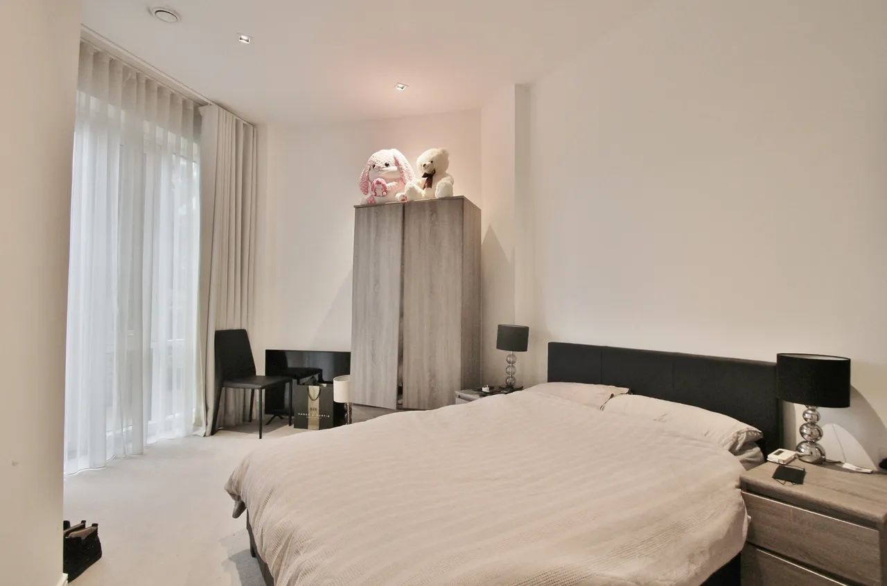 Kew Bridge Road, Brentford, TW8, photo 5