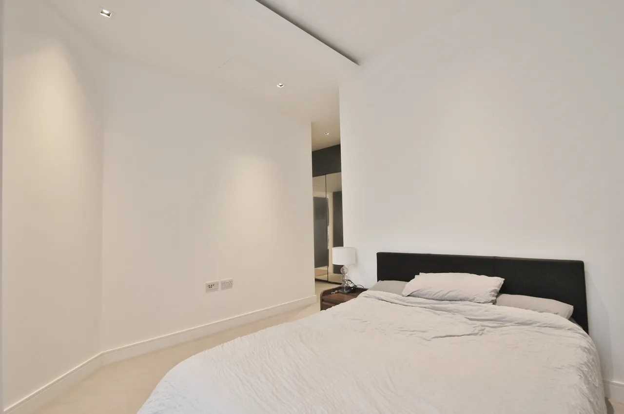 Kew Bridge Road, Brentford, TW8, photo 10