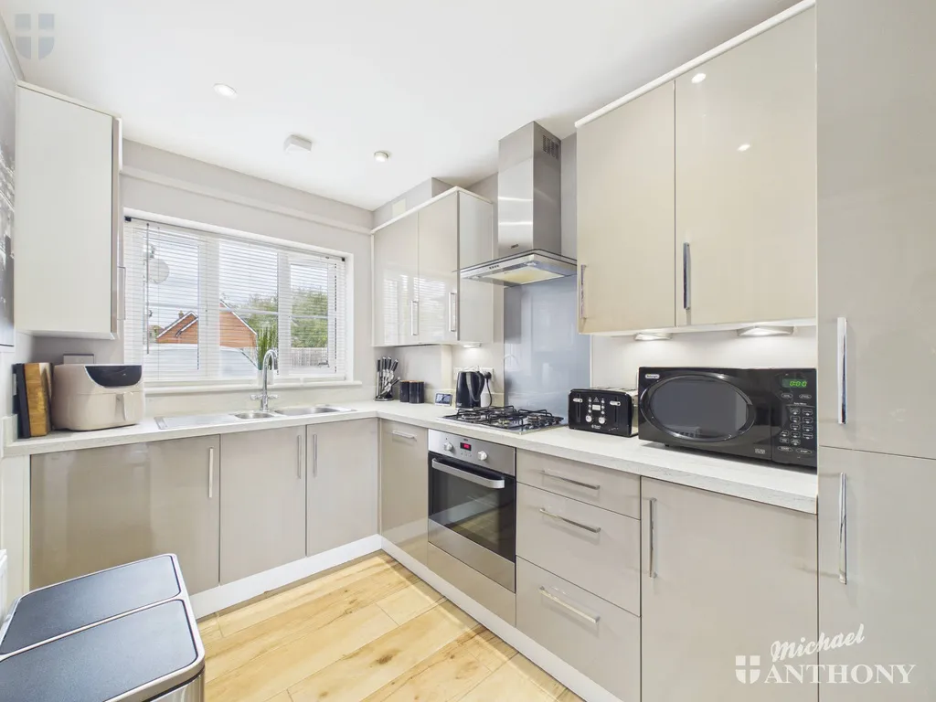 Honeysuckle Place, Weston Turville, HP22, photo 12