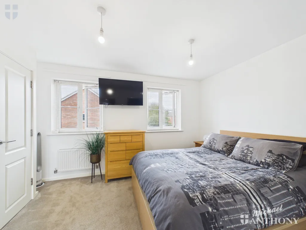 Honeysuckle Place, Weston Turville, HP22, photo 5