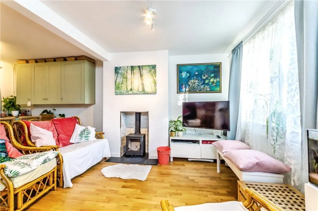 Stafford Road, Caterham, Surrey, CR3, photo 2