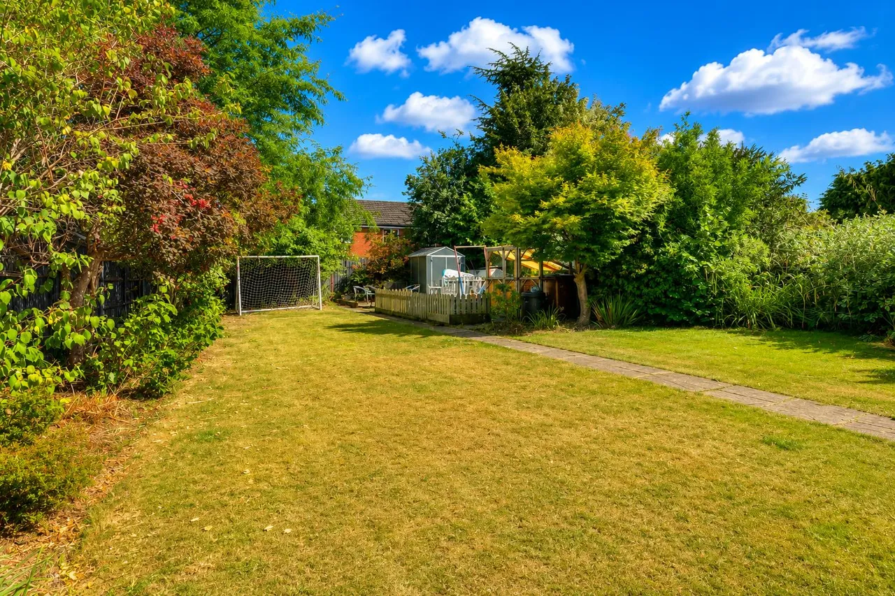 Cedar Avenue, Birstall, LE4, photo 29