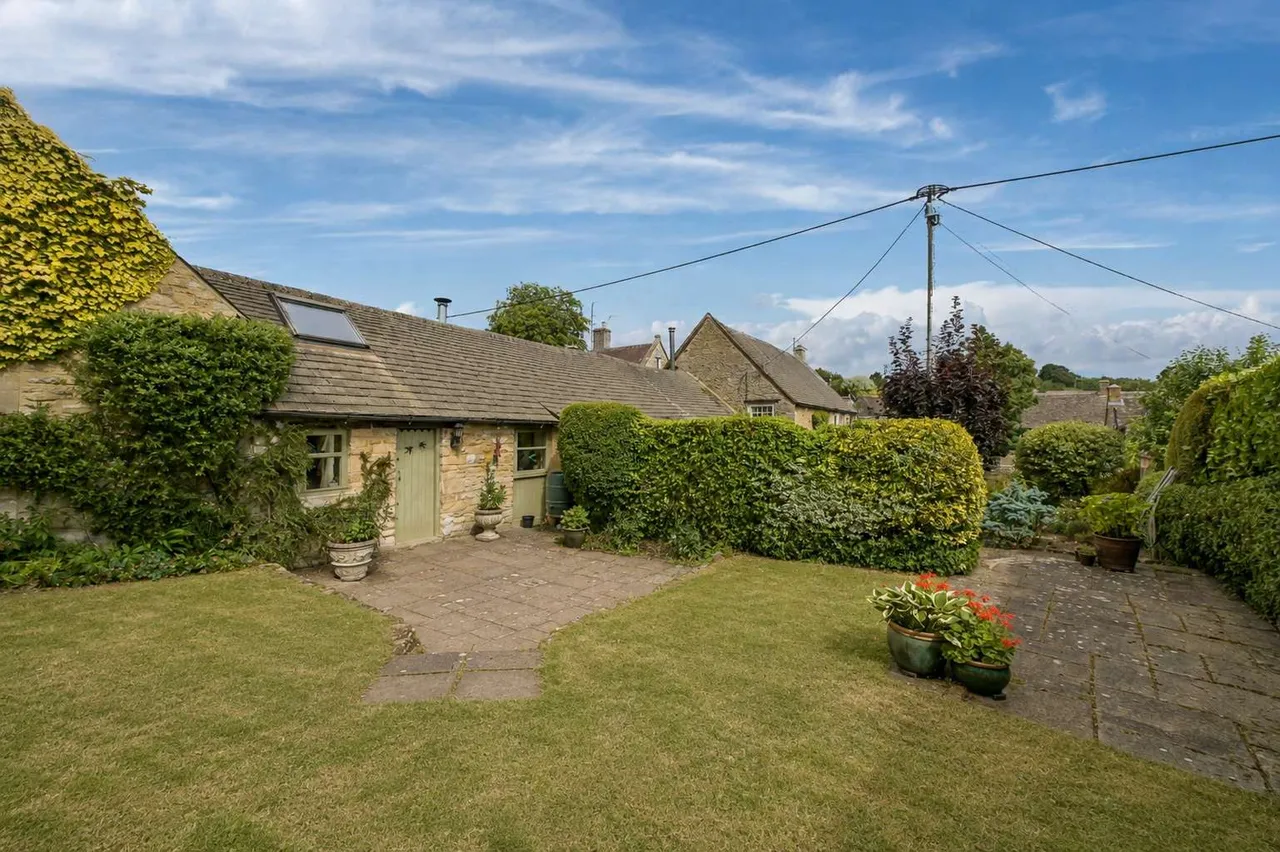 Lower End, Ramsden, Chipping Norton, Oxfordshire, OX7 3AZ, photo 11